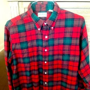 LL Bean Flannel Sz Lg Reg and Green